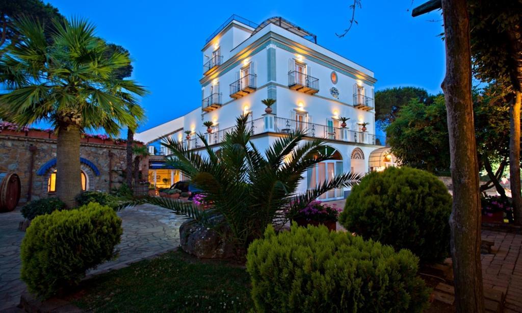Oasi Olimpia Relais Hotel SantʼAgata sui Due Golfi Exterior foto
